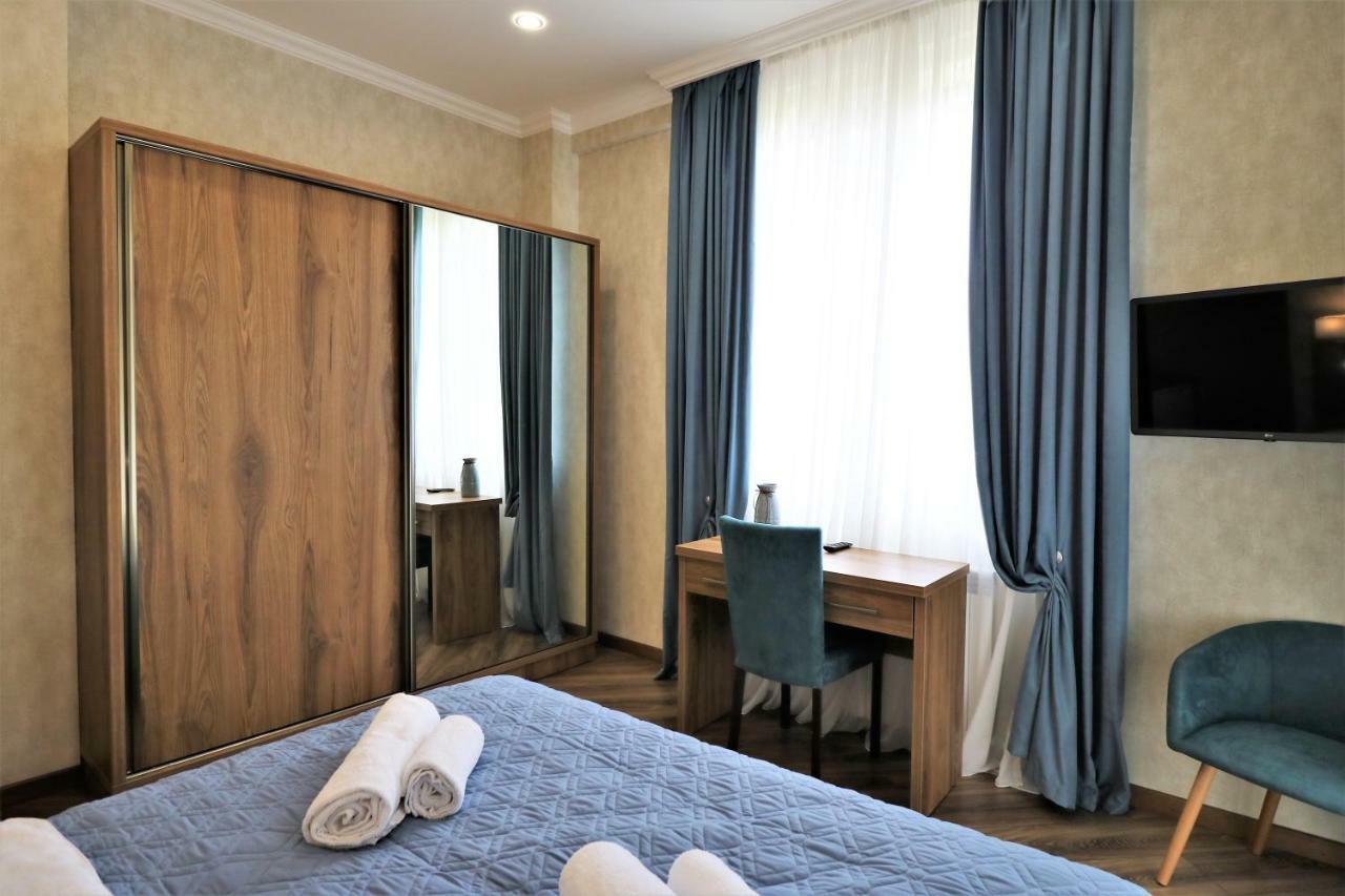 Luxury Aparthotel 5Rooms In Tbilisi Center Esterno foto